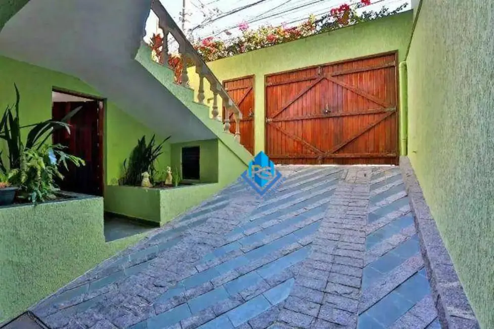 Sobrado com 3 quartos à venda, 180m2 em Sao Bernardo Do Campo - SP - imagem 2 Foto 2 de Sobrado com 3 quartos à venda, 180m2 em Sao Bernardo Do Campo - SP