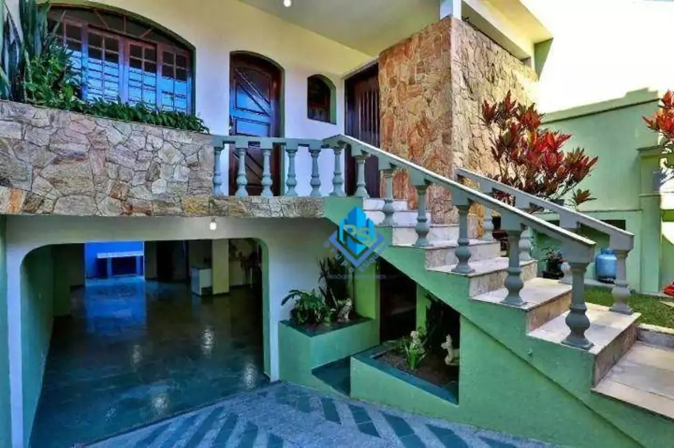 Sobrado com 3 quartos à venda, 180m2 em Sao Bernardo Do Campo - SP - imagem 1 Foto 1 de Sobrado com 3 quartos à venda, 180m2 em Sao Bernardo Do Campo - SP