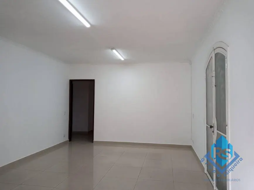 Casa com 3 quartos para alugar, 300m2 em Sao Bernardo Do Campo - SP - imagem 6 Foto 6 de Casa com 3 quartos para alugar, 300m2 em Sao Bernardo Do Campo - SP