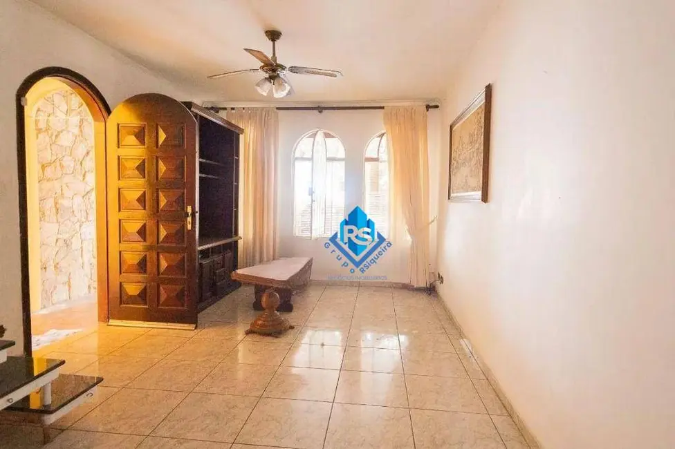Sobrado com 3 quartos para alugar, 145m2 em Santa Terezinha, Sao Bernardo Do Campo - SP - imagem 1 Foto 1 de Sobrado com 3 quartos para alugar, 145m2 em Santa Terezinha, Sao Bernardo Do Campo - SP