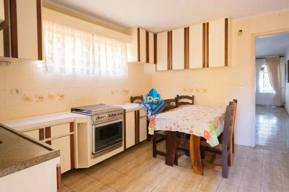 Sobrado com 3 quartos para alugar, 145m2 em Santa Terezinha, Sao Bernardo Do Campo - SP - imagem 3 Foto 3 de Sobrado com 3 quartos para alugar, 145m2 em Santa Terezinha, Sao Bernardo Do Campo - SP