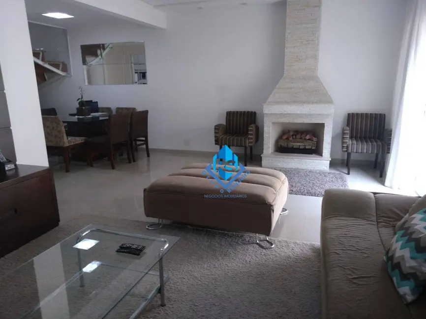Foto 1 de Sobrado com 3 quartos à venda, 220m2 em Demarchi, Sao Bernardo Do Campo - SP