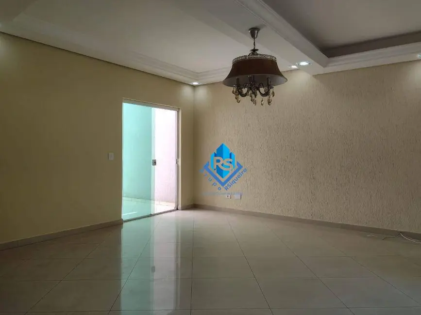 Sobrado com 3 quartos à venda, 250m2 em Vila Gonçalves, Sao Bernardo Do Campo - SP - imagem 6 Foto 6 de Sobrado com 3 quartos à venda, 250m2 em Vila Gonçalves, Sao Bernardo Do Campo - SP