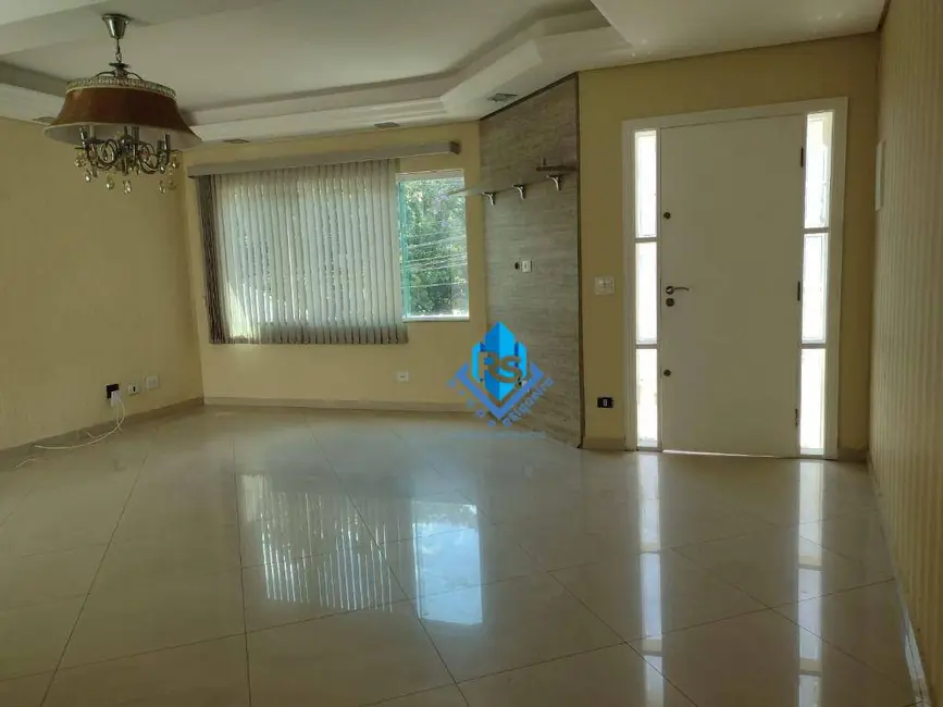Sobrado com 3 quartos à venda, 250m2 em Vila Gonçalves, Sao Bernardo Do Campo - SP - imagem 3 Foto 3 de Sobrado com 3 quartos à venda, 250m2 em Vila Gonçalves, Sao Bernardo Do Campo - SP