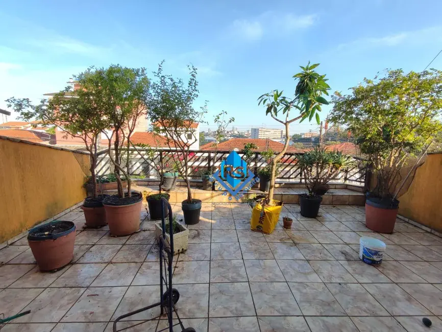Foto 6 de Sobrado com 4 quartos para alugar, 250m2 em Sao Bernardo Do Campo - SP