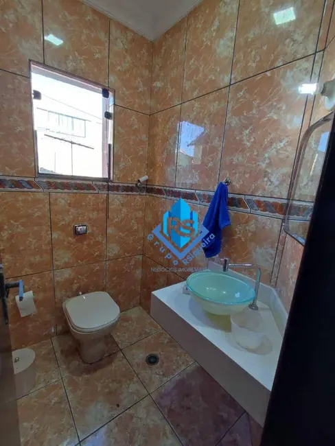 Foto 9 de Sobrado com 4 quartos para alugar, 250m2 em Sao Bernardo Do Campo - SP