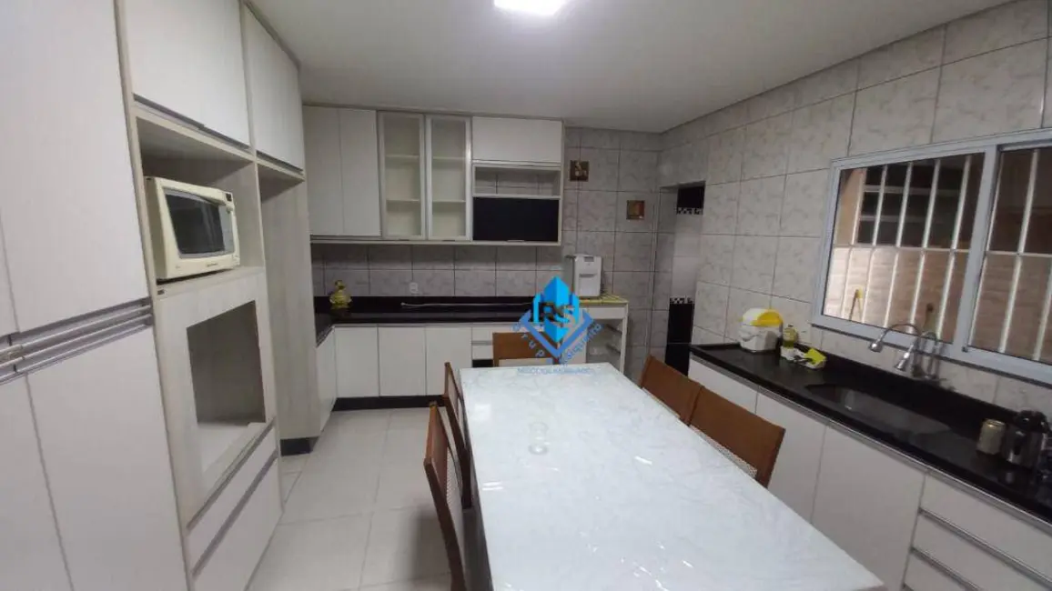 Foto 5 de Sobrado com 3 quartos para alugar, 150m2 em Nova Petrópolis, Sao Bernardo Do Campo - SP
