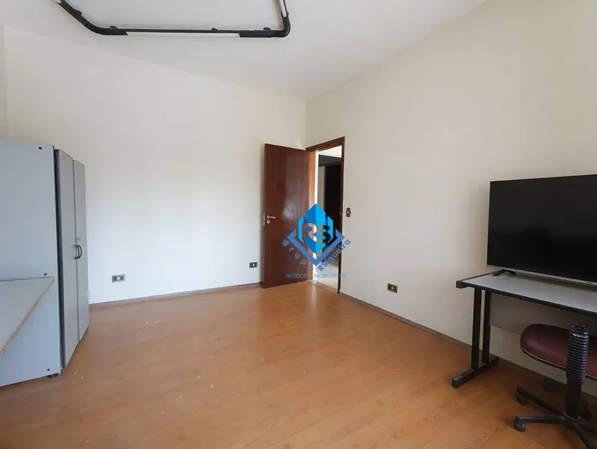 Foto 1 de Casa com 4 quartos para alugar, 131m2 em Sao Bernardo Do Campo - SP