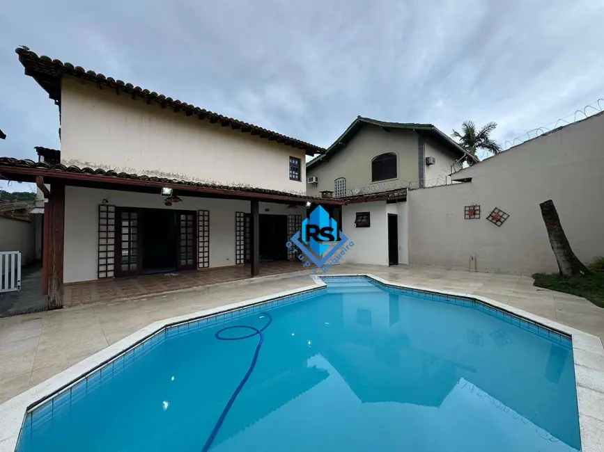 Sobrado com 4 quartos à venda, 297m2 em Canto do Forte, Praia Grande - SP - imagem 1 Foto 1 de Sobrado com 4 quartos à venda, 297m2 em Canto do Forte, Praia Grande - SP