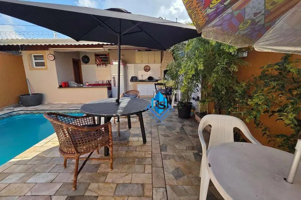 Foto 4 de Casa com 3 quartos para alugar, 290m2 em Praia Grande - SP