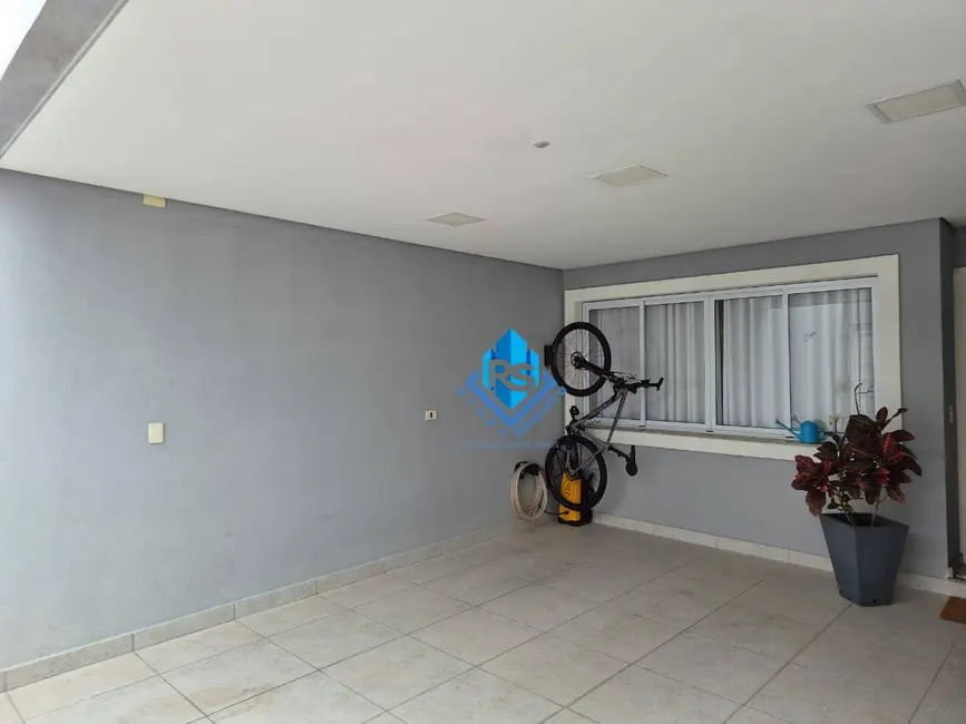 Sobrado com 3 quartos à venda, 171m2 em Sao Bernardo Do Campo - SP - imagem 3 Foto 3 de Sobrado com 3 quartos à venda, 171m2 em Sao Bernardo Do Campo - SP