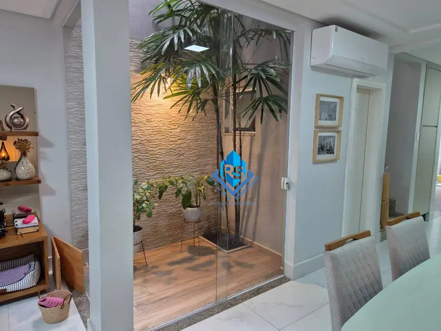Sobrado com 3 quartos à venda, 171m2 em Sao Bernardo Do Campo - SP - imagem 5 Foto 5 de Sobrado com 3 quartos à venda, 171m2 em Sao Bernardo Do Campo - SP
