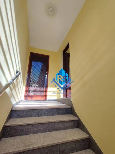 Casa com 3 quartos à venda, 210m2 em Jardim Olavo Bilac, Sao Bernardo Do Campo - SP - imagem 6 Foto 6 de Casa com 3 quartos à venda, 210m2 em Jardim Olavo Bilac, Sao Bernardo Do Campo - SP
