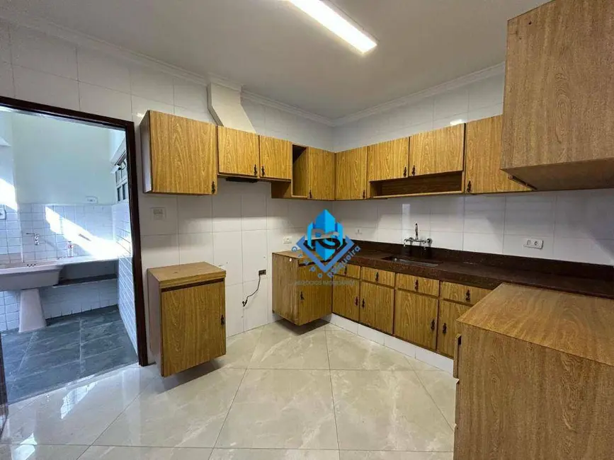 Sobrado com 3 quartos para alugar, 180m2 em Nova Petrópolis, Sao Bernardo Do Campo - SP - imagem 6 Foto 6 de Sobrado com 3 quartos para alugar, 180m2 em Nova Petrópolis, Sao Bernardo Do Campo - SP