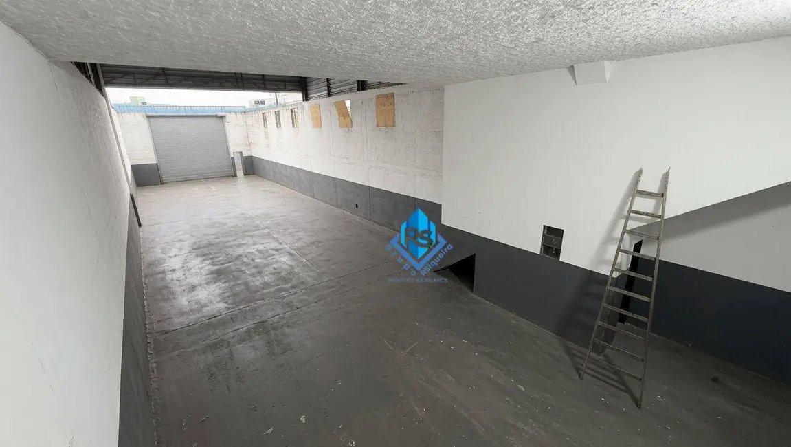 Foto 1 de Armazém / Galpão para alugar, 322m2 em Vila Sacadura Cabral, Santo Andre - SP