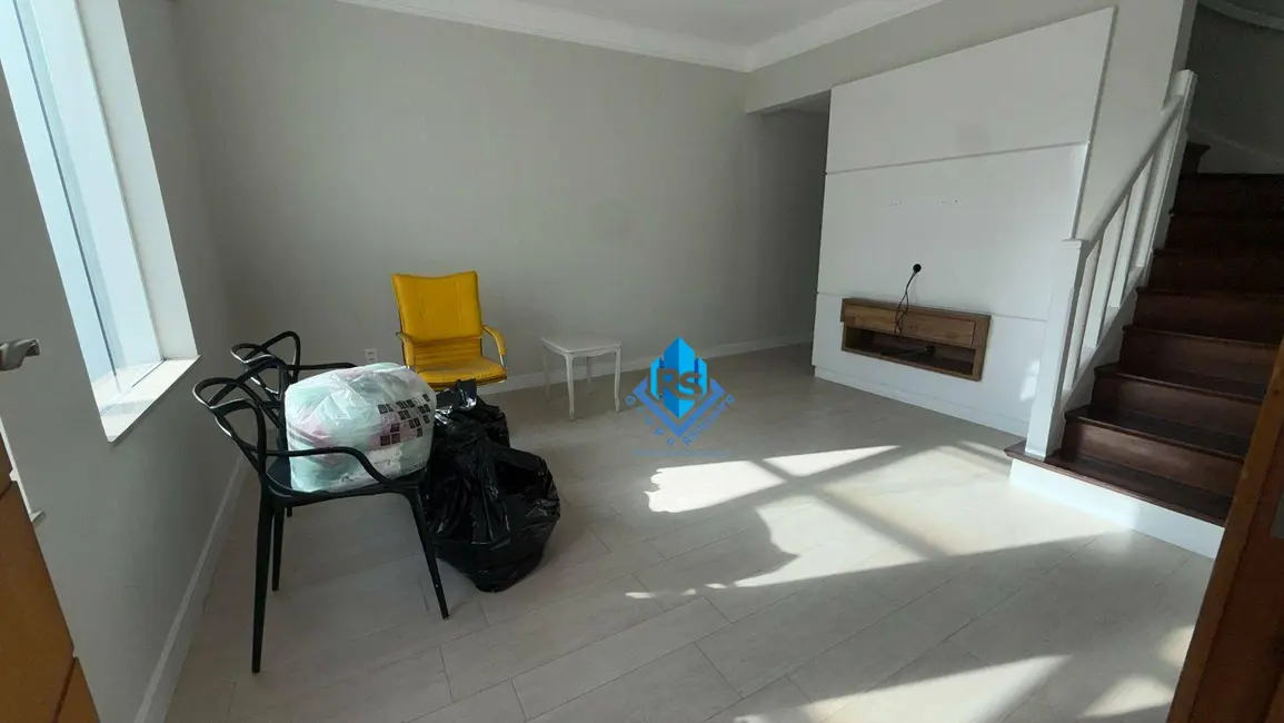 Sobrado com 2 quartos à venda, 192m2 em Nova Petrópolis, Sao Bernardo Do Campo - SP - imagem 4 Foto 4 de Sobrado com 2 quartos à venda, 192m2 em Nova Petrópolis, Sao Bernardo Do Campo - SP