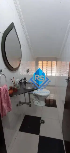 Sobrado com 3 quartos à venda, 183m2 em Jardim Las Vegas, Santo Andre - SP - imagem 4 Foto 4 de Sobrado com 3 quartos à venda, 183m2 em Jardim Las Vegas, Santo Andre - SP