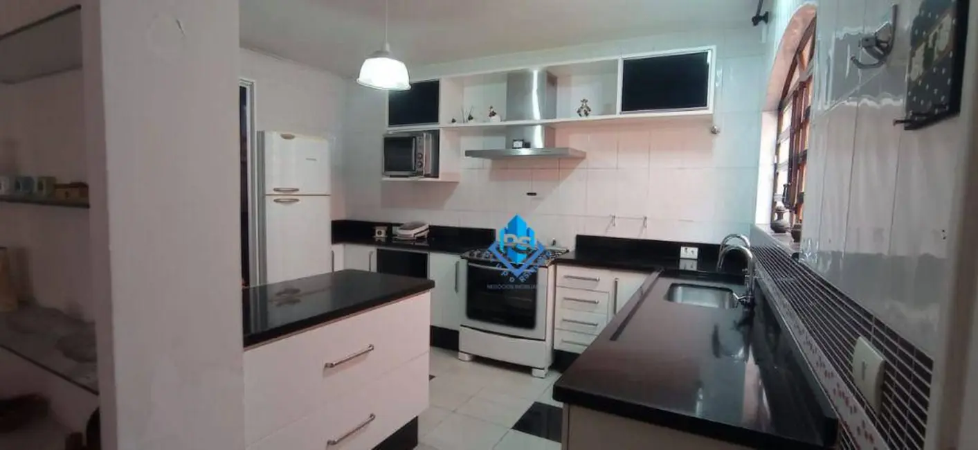 Sobrado com 3 quartos à venda, 183m2 em Jardim Las Vegas, Santo Andre - SP - imagem 7 Foto 7 de Sobrado com 3 quartos à venda, 183m2 em Jardim Las Vegas, Santo Andre - SP