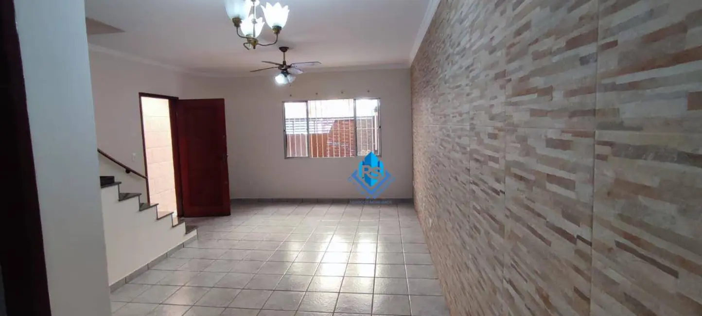 Foto 4 de Sobrado com 4 quartos para alugar, 150m2 em Vila Brasilina, São Paulo - SP