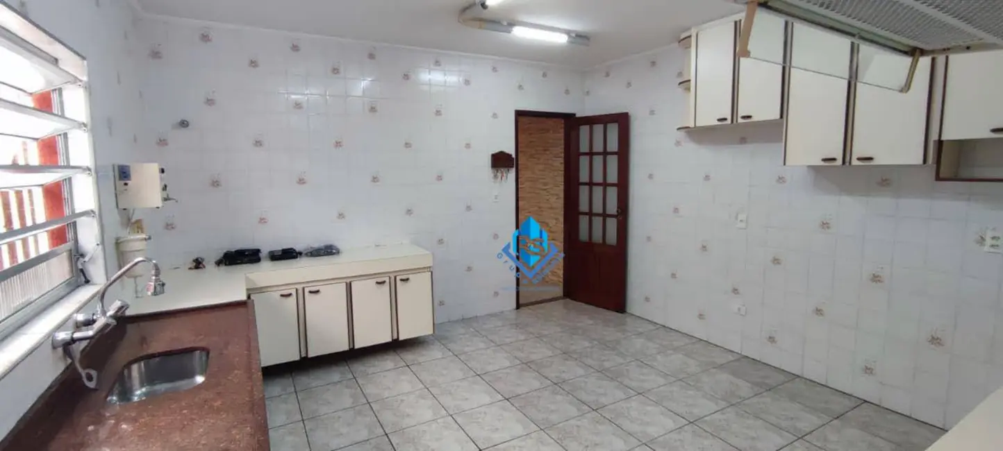 Foto 8 de Sobrado com 4 quartos para alugar, 150m2 em Vila Brasilina, São Paulo - SP