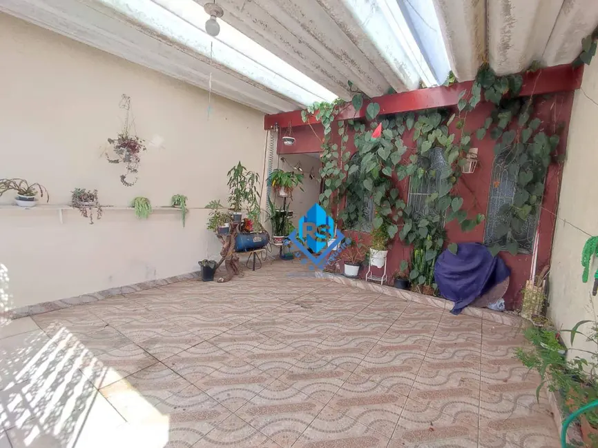 Casa com 2 quartos à venda, 138m2 em Sao Bernardo Do Campo - SP - imagem 3 Foto 3 de Casa com 2 quartos à venda, 138m2 em Sao Bernardo Do Campo - SP