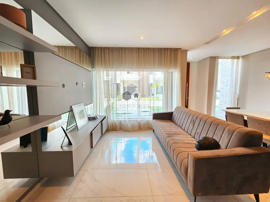 Casa de Condomínio com 3 quartos à venda em Sapiranga, Fortaleza - CE - imagem 8 Foto 8 de Casa de Condomínio com 3 quartos à venda em Sapiranga, Fortaleza - CE