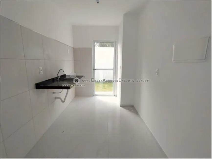 Casa com 2 quartos à venda, 71m2 em Pires Façanha, Eusebio - CE - imagem 4 Foto 4 de Casa com 2 quartos à venda, 71m2 em Pires Façanha, Eusebio - CE