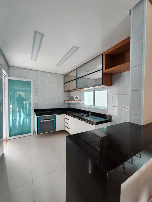 Casa de Condomínio com 3 quartos à venda, 84m2 em Lagoa Redonda, Fortaleza - CE - imagem 3 Foto 3 de Casa de Condomínio com 3 quartos à venda, 84m2 em Lagoa Redonda, Fortaleza - CE