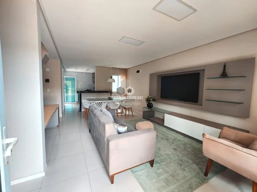 Casa de Condomínio com 3 quartos à venda, 84m2 em Lagoa Redonda, Fortaleza - CE - imagem 2 Foto 2 de Casa de Condomínio com 3 quartos à venda, 84m2 em Lagoa Redonda, Fortaleza - CE