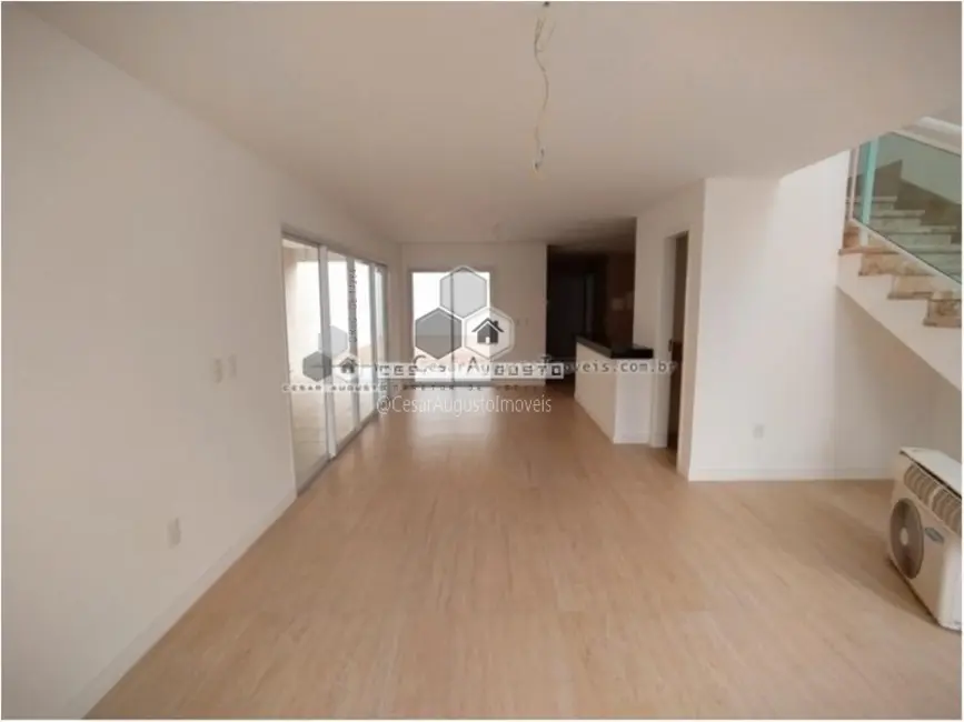 Casa com 4 quartos à venda, 186m2 em Sapiranga, Fortaleza - CE - imagem 8 Foto 8 de Casa com 4 quartos à venda, 186m2 em Sapiranga, Fortaleza - CE