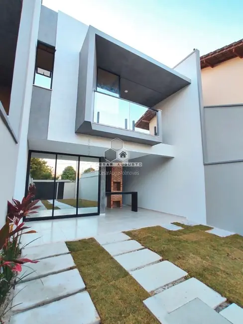 Casa com 4 quartos à venda, 140m2 em Sapiranga, Fortaleza - CE - imagem 4 Foto 4 de Casa com 4 quartos à venda, 140m2 em Sapiranga, Fortaleza - CE