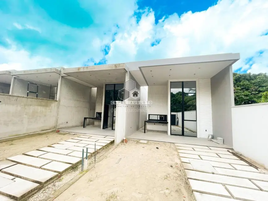Foto 2 de Casa com 4 quartos à venda em Eusebio - CE