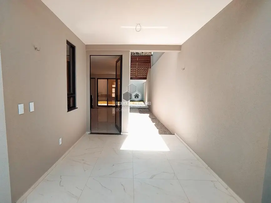 Foto 2 de Casa com 3 quartos à venda, 122m2 em Lagoa Redonda, Fortaleza - CE
