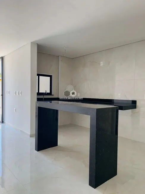 Casa com 4 quartos à venda, 133m2 em Eusebio - CE - imagem 3 Foto 3 de Casa com 4 quartos à venda, 133m2 em Eusebio - CE