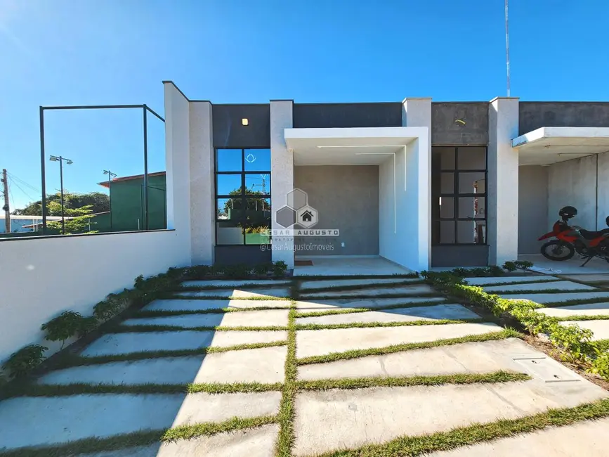 Casa de Condomínio com 2 quartos à venda, 76m2 em Centro, Aquiraz - CE - imagem 1 Foto 1 de Casa de Condomínio com 2 quartos à venda, 76m2 em Centro, Aquiraz - CE