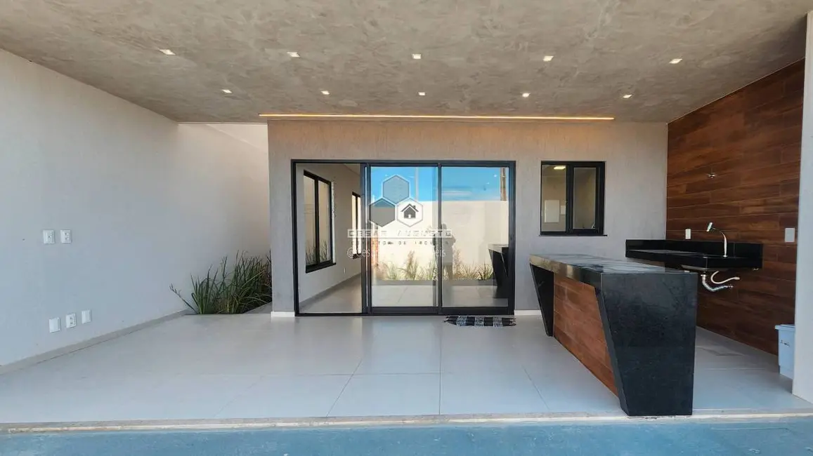 Foto 2 de Casa com 4 quartos à venda, 155m2 em Precabura, Eusebio - CE