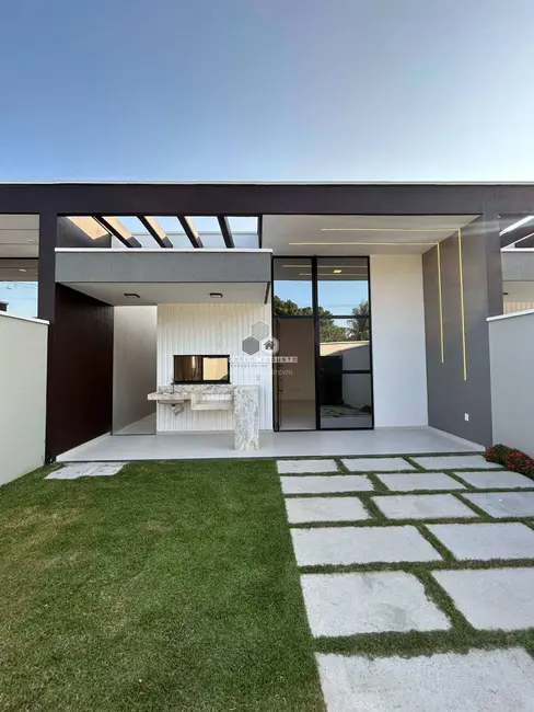 Foto 1 de Casa com 3 quartos à venda, 101m2 em Eusebio - CE