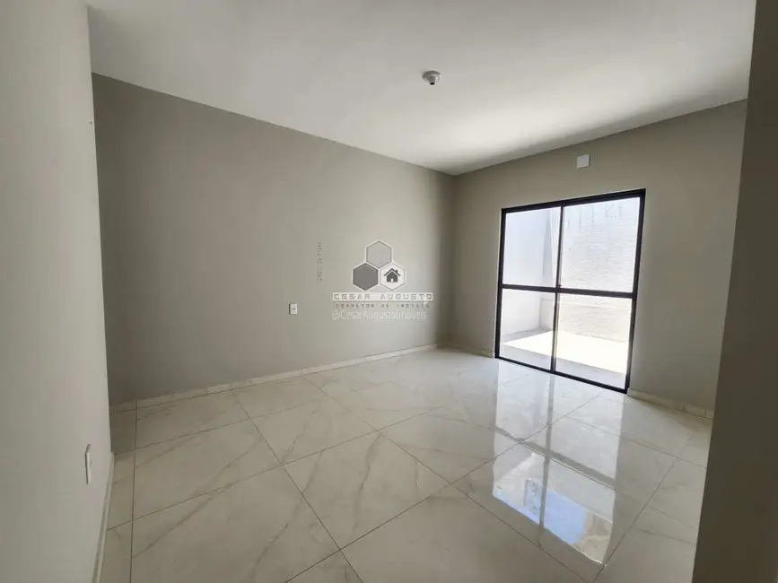 Casa com 3 quartos à venda, 107m2 em Lagoa Redonda, Fortaleza - CE - imagem 5 Foto 5 de Casa com 3 quartos à venda, 107m2 em Lagoa Redonda, Fortaleza - CE