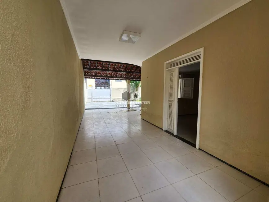 Foto 4 de Casa com 4 quartos à venda, 212m2 em Lagoa Redonda, Fortaleza - CE