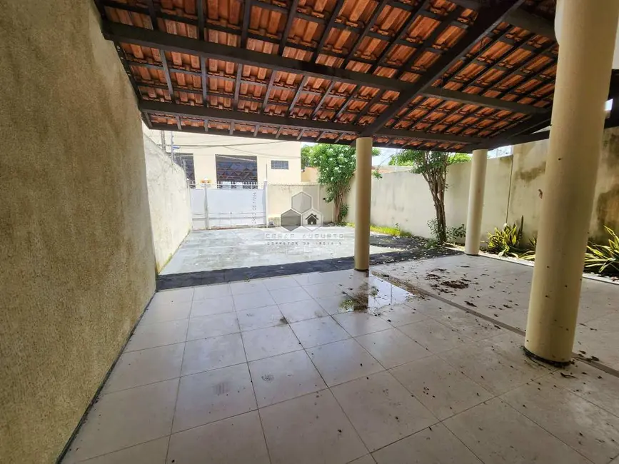 Foto 3 de Casa com 4 quartos à venda, 212m2 em Lagoa Redonda, Fortaleza - CE