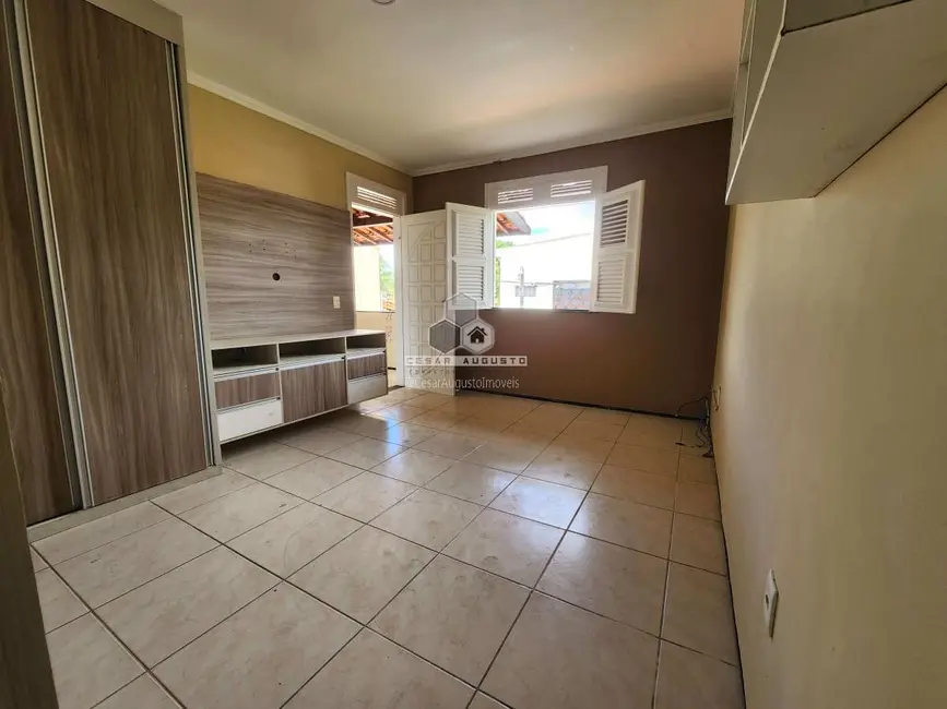 Foto 7 de Casa com 4 quartos à venda, 212m2 em Lagoa Redonda, Fortaleza - CE
