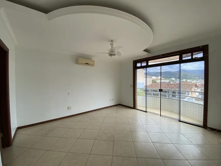 Foto 17 de Casa com 4 quartos para alugar, 550m2 em Giovanini, Coronel Fabriciano - MG