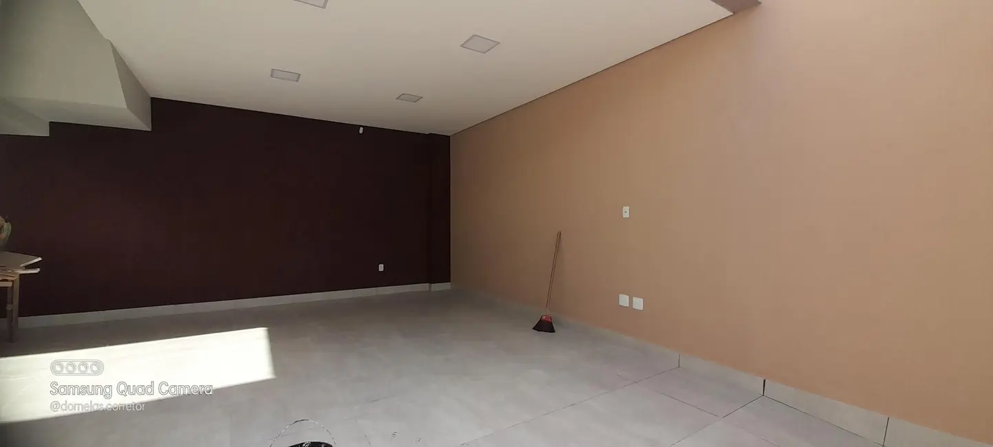 Foto 2 de Casa com 3 quartos à venda, 140m2 em Timirim, Timoteo - MG