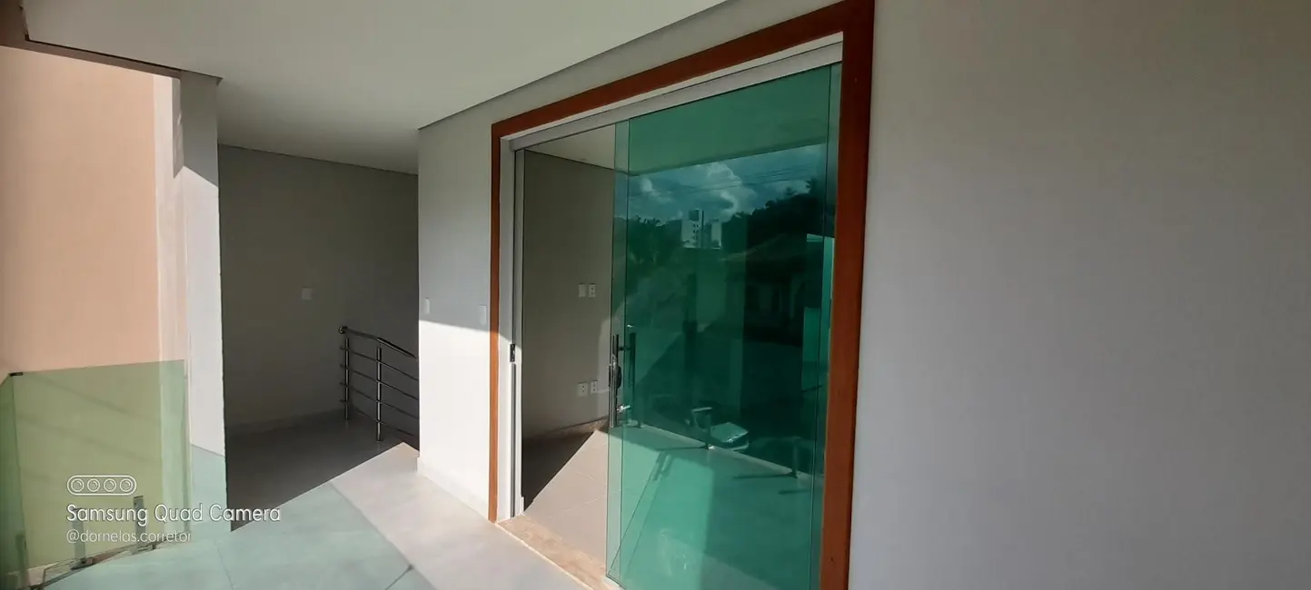 Casa com 3 quartos à venda, 140m2 em Timirim, Timoteo - MG - imagem 4 Foto 4 de Casa com 3 quartos à venda, 140m2 em Timirim, Timoteo - MG