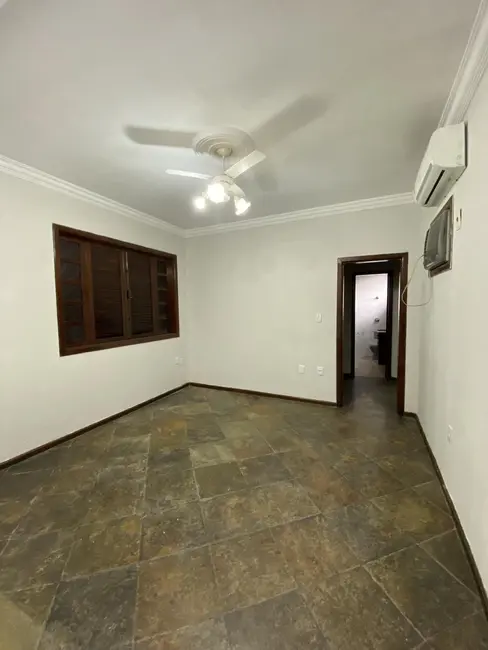 Casa com 3 quartos à venda, 286m2 em Santa Maria, Timoteo - MG - imagem 8 Foto 8 de Casa com 3 quartos à venda, 286m2 em Santa Maria, Timoteo - MG