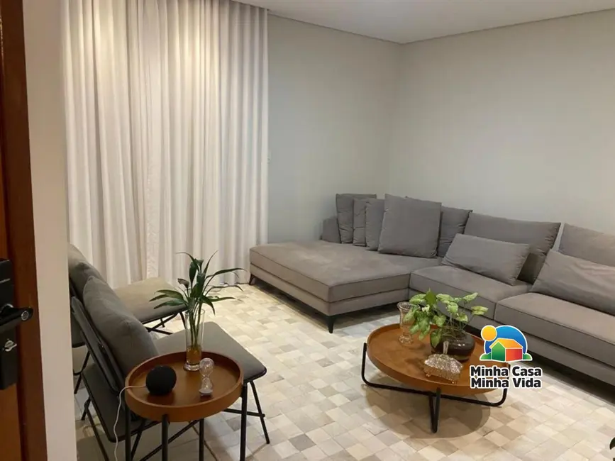 Foto 1 de Apartamento com 3 quartos à venda, 90m2 em Santana Do Paraiso, MG
