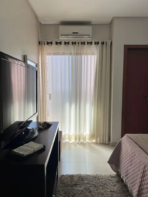 Apartamento com 3 quartos à venda, 105m2 em Funcionários, Timoteo - MG - imagem 8 Foto 8 de Apartamento com 3 quartos à venda, 105m2 em Funcionários, Timoteo - MG