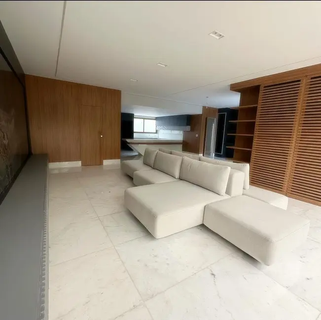 Casa com 3 quartos à venda, 405m2 em Das Águas, Ipatinga - MG - imagem 4 Foto 4 de Casa com 3 quartos à venda, 405m2 em Das Águas, Ipatinga - MG