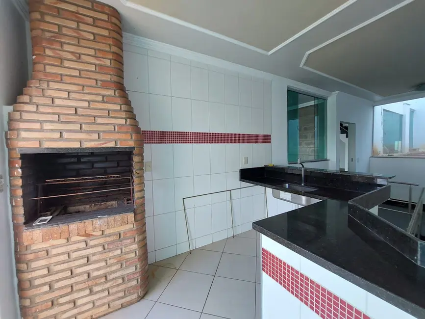Casa com 3 quartos à venda, 240m2 em Iguaçu, Ipatinga - MG - imagem 4 Foto 4 de Casa com 3 quartos à venda, 240m2 em Iguaçu, Ipatinga - MG