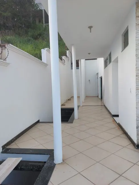 Casa com 3 quartos à venda, 240m2 em Iguaçu, Ipatinga - MG - imagem 3 Foto 3 de Casa com 3 quartos à venda, 240m2 em Iguaçu, Ipatinga - MG